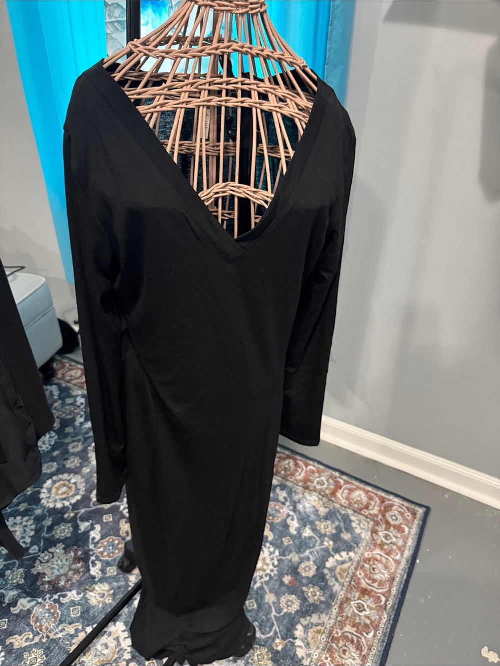 HALARA Classic Black Long Sleeve Dress